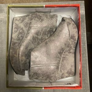 Pierre Dumas Peep-Toe Wedges